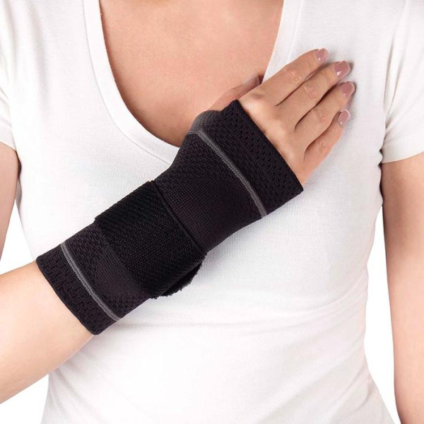 Бандаж компрессионный на лучезапястный сустав со съемной стяжкой (правый) Т-8381С/3(R) Evolution Silver (Т.36.81С)  Бандаж компрессионный на лучезапястный сустав со съемной стяжкой (правый) Т-8381С/3(R) Evolution Silver (Т.36.81С)