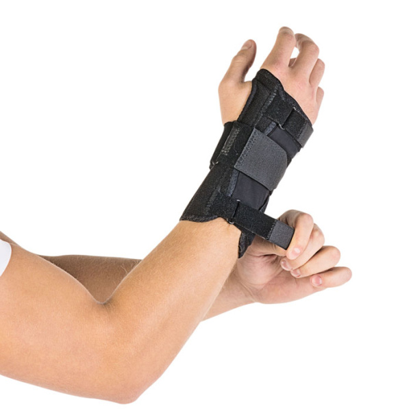 Бандаж на лучезапястный сустав компрессионный с анатомическими шинами Т.36.11R (Т-8311R) Trives Бандаж на лучезапястный сустав компрессионный с анатомическими шинами Т.36.11R (Т-8311R) Trives