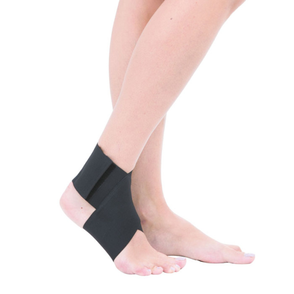 Бандаж компрессионный на голеностопный сустав Т.46.05 (Т-8601) Trives Бандаж компрессионный на голеностопный сустав Т.46.05 (Т-8601) Trives