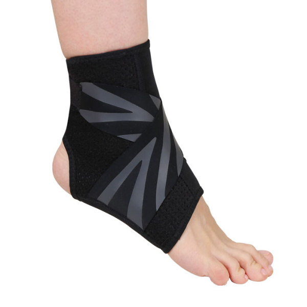 Бандаж компрессионный на голеностопный сустав со стяжкой Т-8606  Trives Бандаж компрессионный на голеностопный сустав со стяжкой Т-8606  Trives