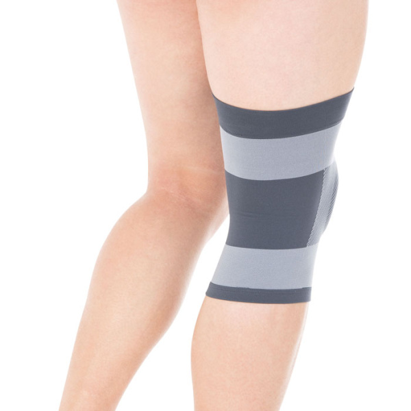 Коленный бандаж компрессионный с силиконовым кольцом Т.44.05 (Т-8520) Trives Коленный бандаж компрессионный с силиконовым кольцом Т.44.05 (Т-8520) Trives